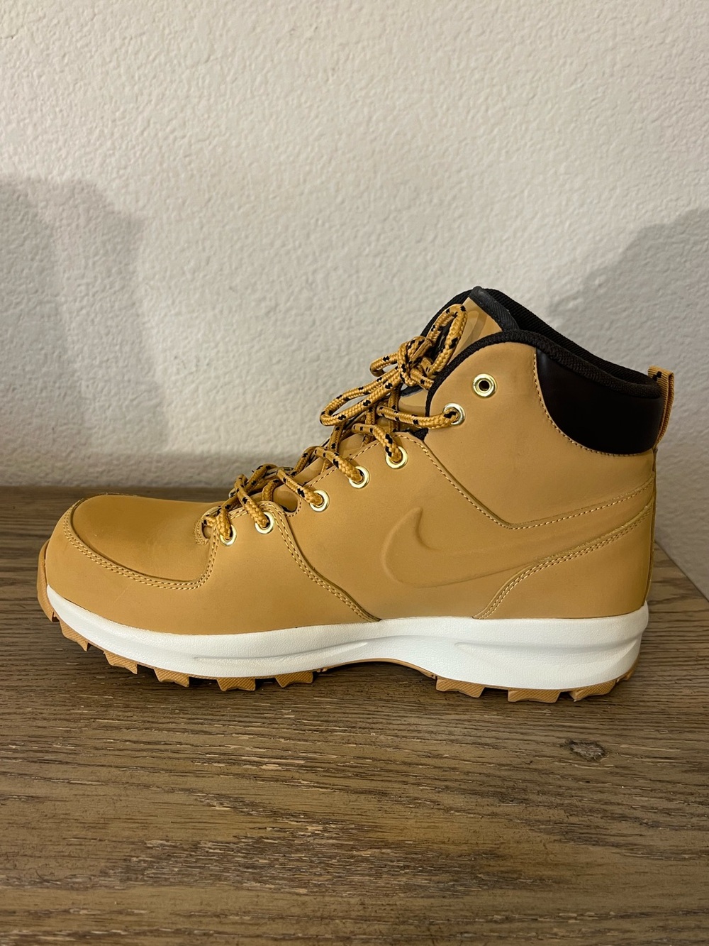 Nike men’s Manoa Leather Boots haystack tan sz 10.5 outdoor workwear hiking - Picture 4 of 14